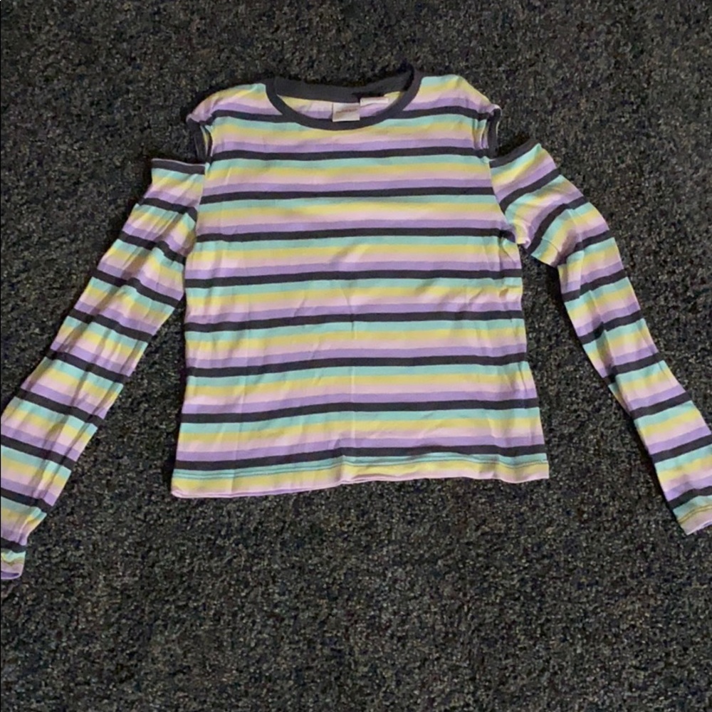 girls long-sleeved shirt